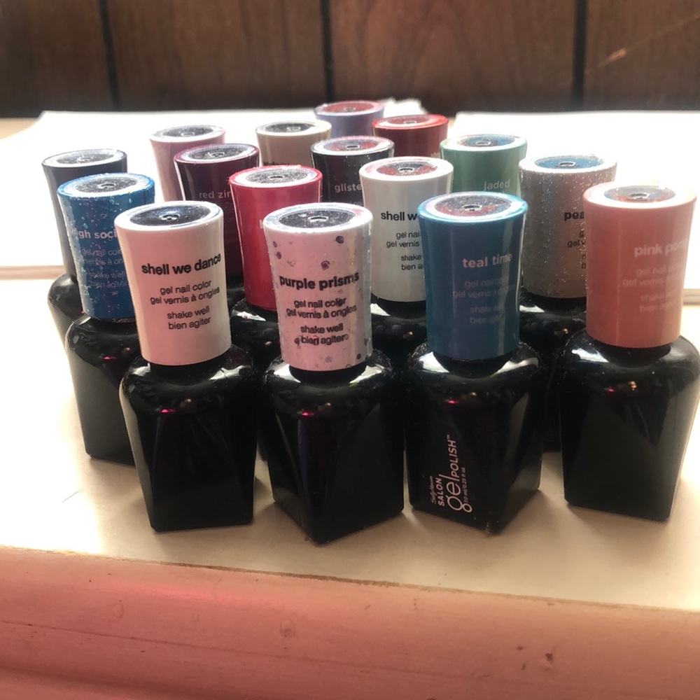 16 Sally Hansen Salon gel Polish